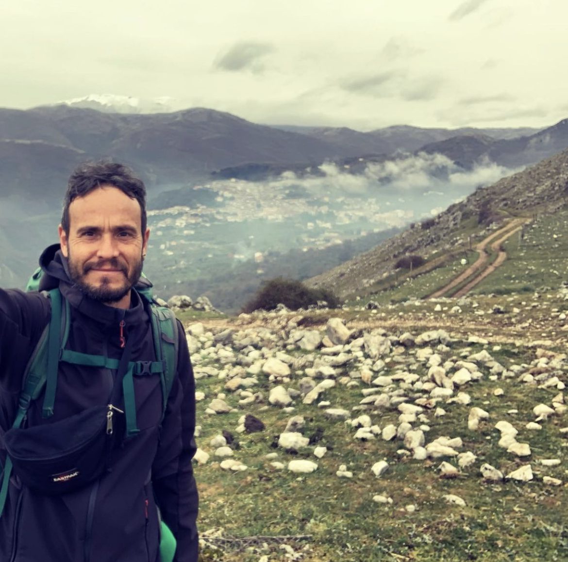 Davide Fiz e lo «Smart Walking»: è nel Vallo di Diano per il «Cammino del Negro»