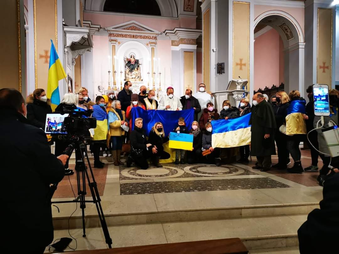 Città di Teggiano e fedeli ucraini uniti in preghiera per la pace