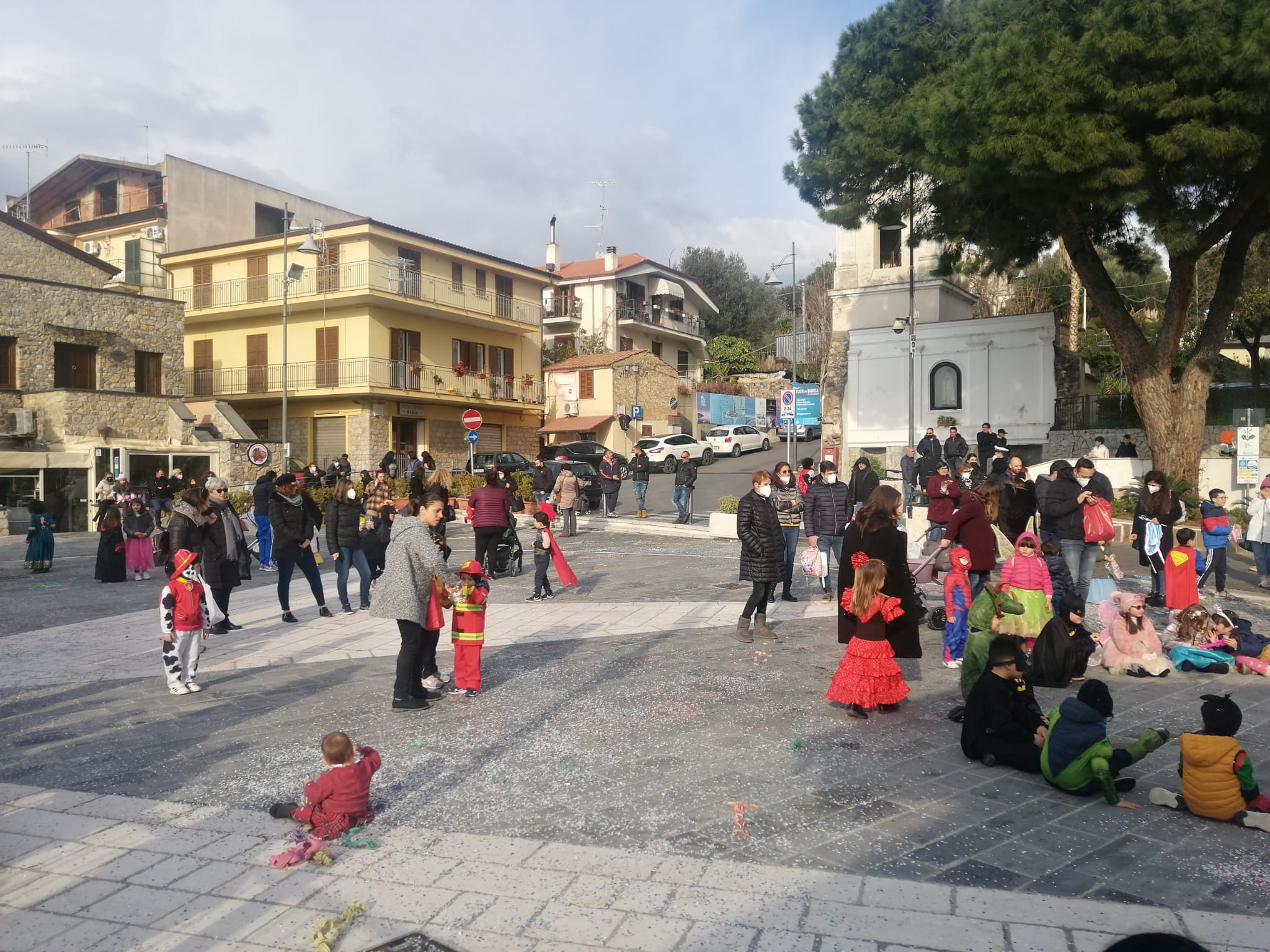 Mascherine e coriandoli: Palinuro in festa per il Carnevale organizzato dalla Pro Loco