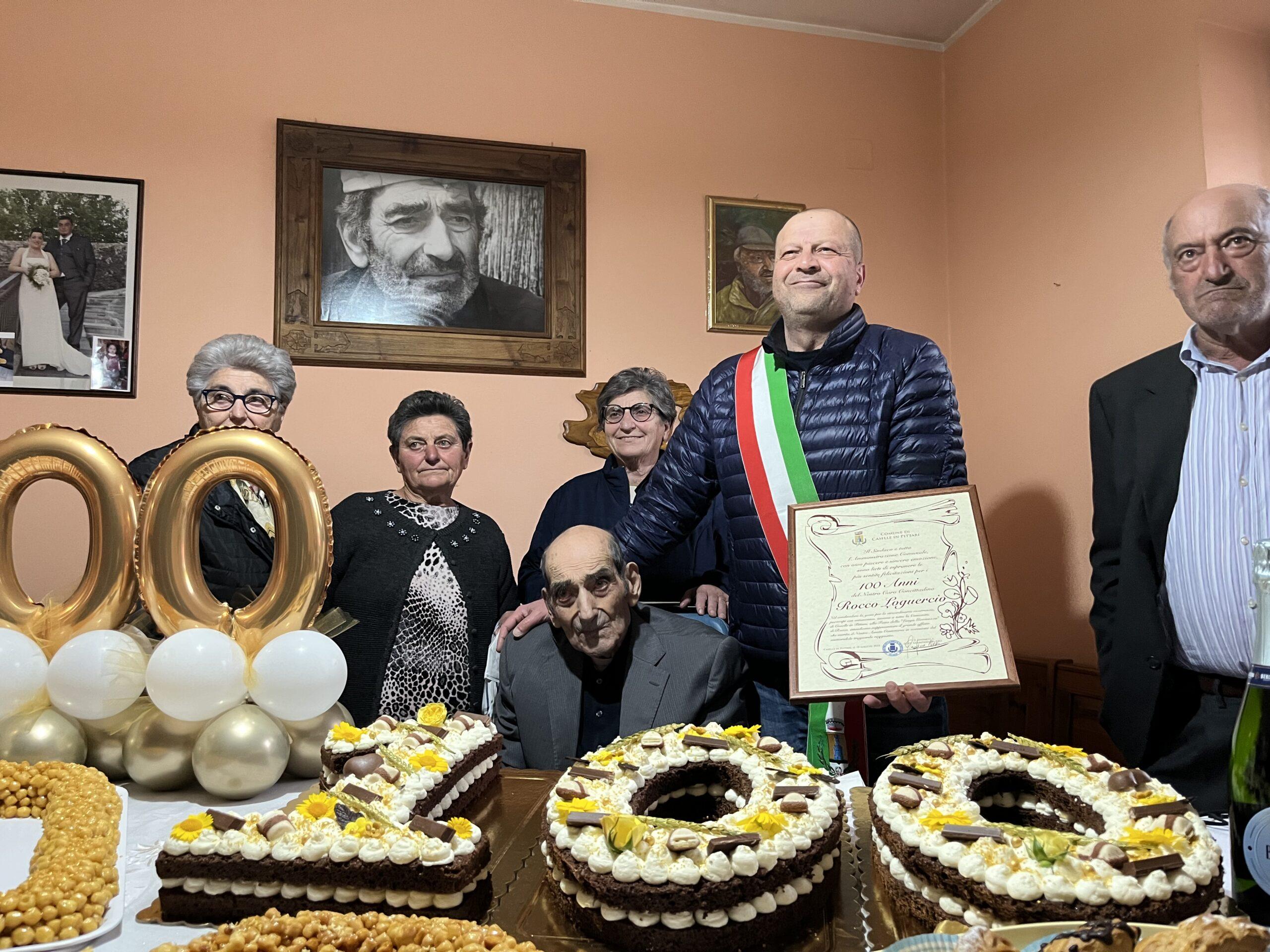 Caselle in Pittari, terra di longevi: nonno Rocco compie 100 anni