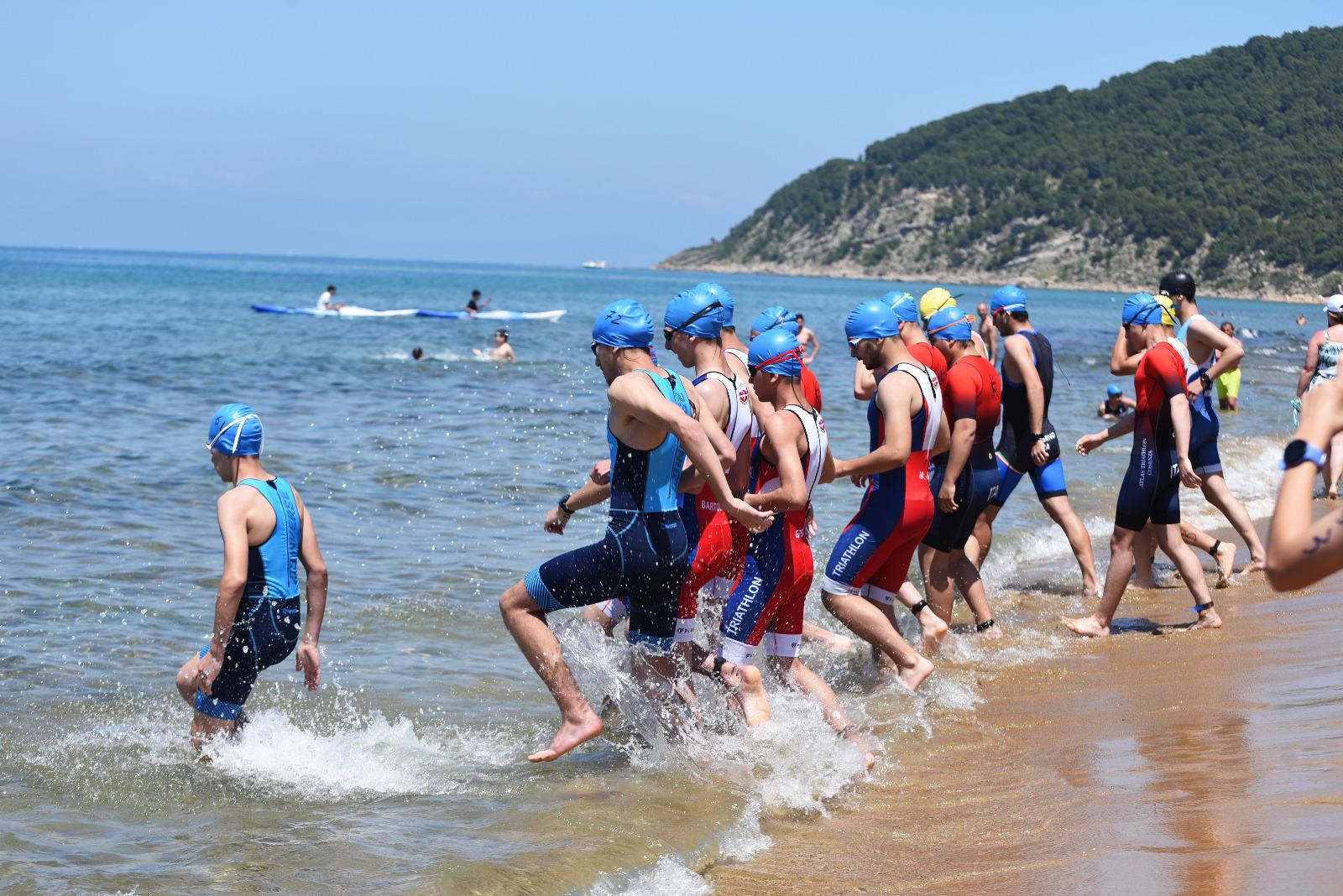 Triathlon giovanile, spettacolo a Castellabate con oltre 100 tra bambini e ragazzi