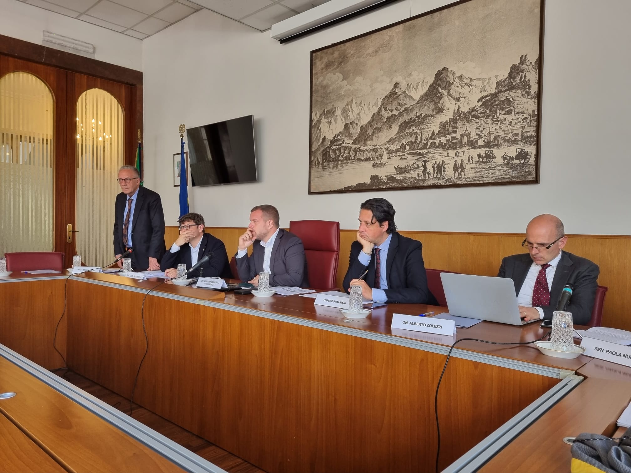 Rifiuti dalla Tunisia, audizione Commissione ecomafie in Prefettura a Salerno