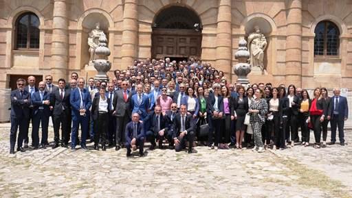 «Dalla scalinata Certosa di Padula la foto simbolo del successo della Banca 2021»