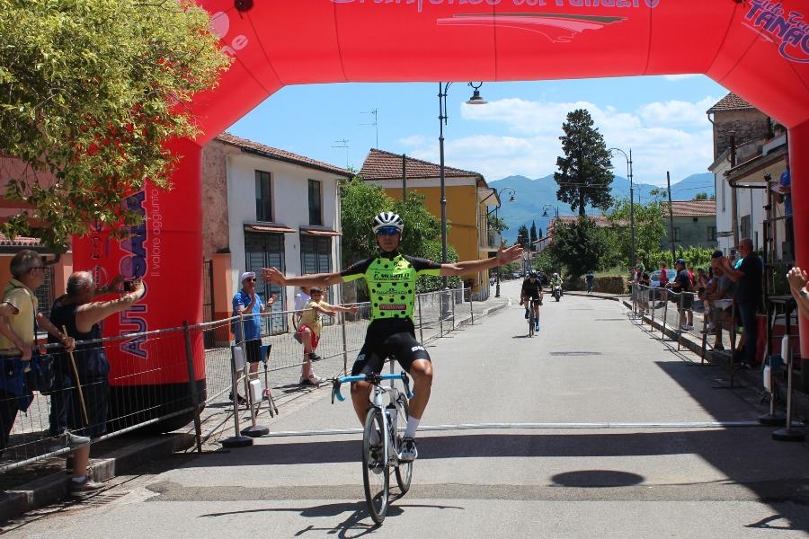 Un successo la Granfondo del Tanagro, in 350 sulle strade della Campania partiti da San Pietro al Tanagro