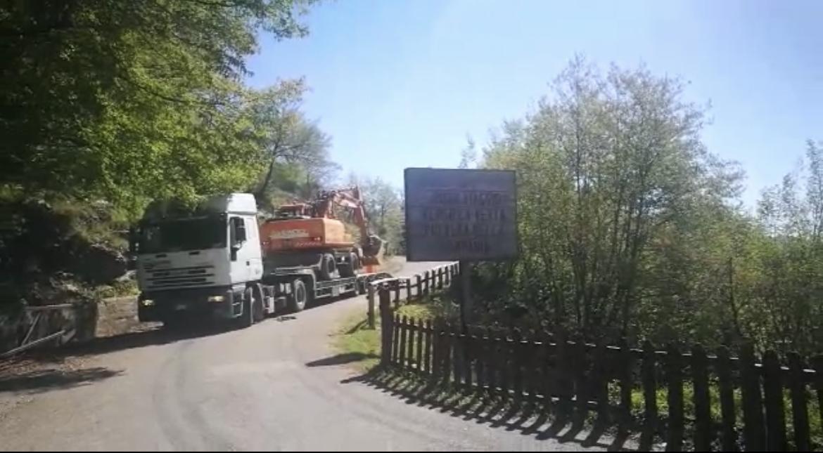 Strada del Cervati, scontro aperto e polemiche sui lavori