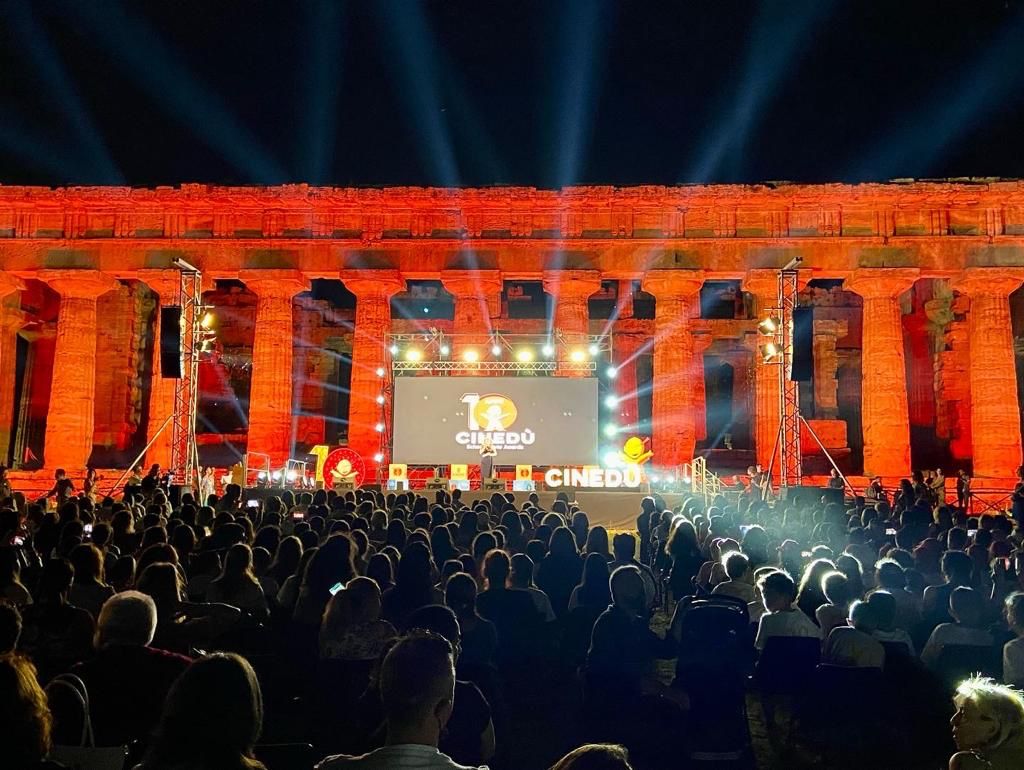 La notte di Paestum si illumina con School Movie Cinedù. Ecco tutti i vincitori della decima edizione￼