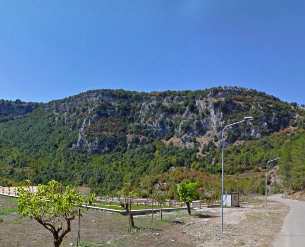 Caselle in Pittari, escursionisti perdono l’orientamento: salvati dai Carabinieri Forestali