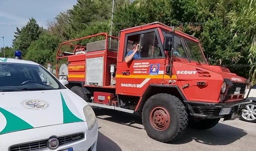 In fiamme la collina San Marco di Agropoli, tempestivo l’intervento dei soccorsi