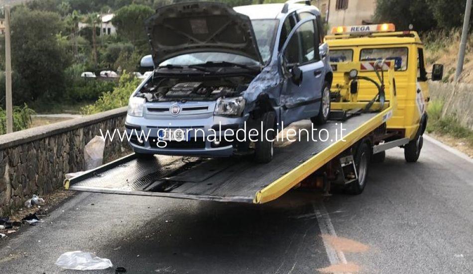 Incidente stradale sulla Via del Mare: ci sono tre feriti