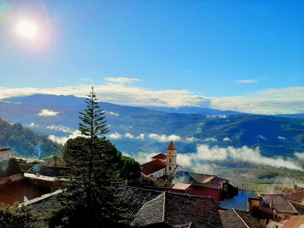 Alburni, l’estate termina ma non le passeggiate fotografiche nei borghi