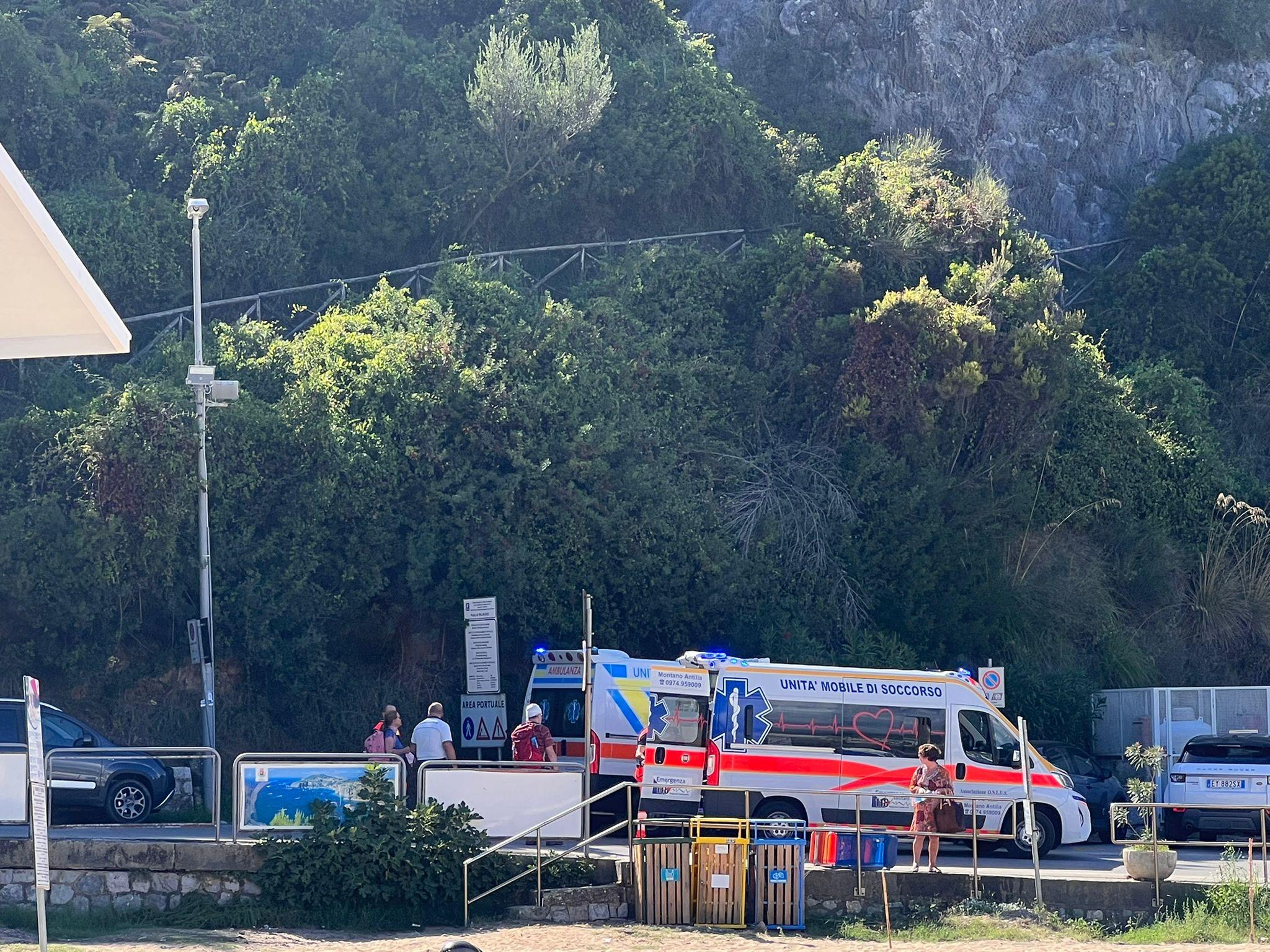 Palinuro, turista cade su sentiero trekking di punta Quaglia: salvato