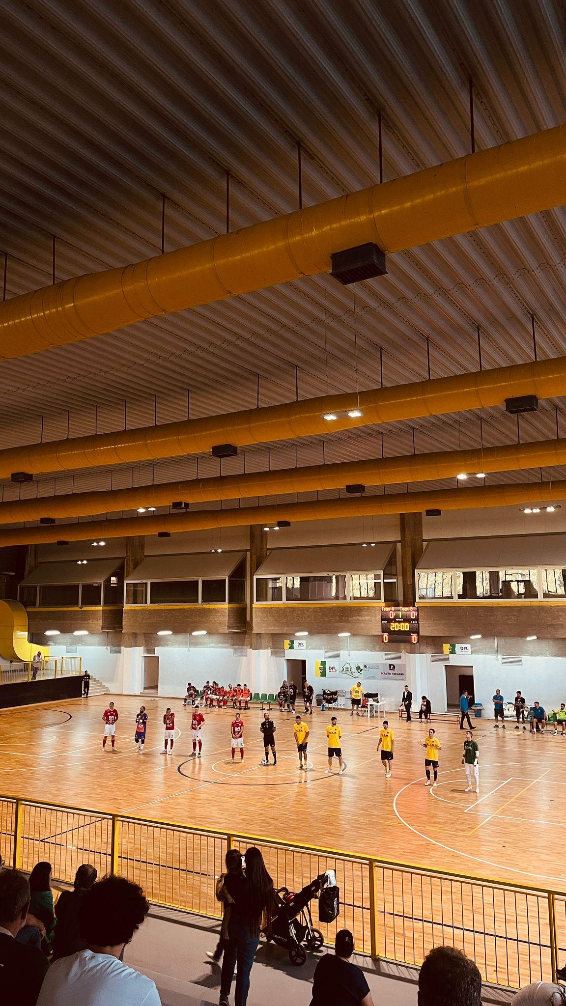 Calcio a 5, Sporting Sala Consilina: primo test al palazzetto di San Rufo. Matera: «Rilancio struttura»