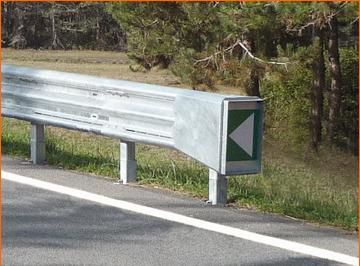 Strade, a Pollica la sostituzione delle barriere di sicurezza