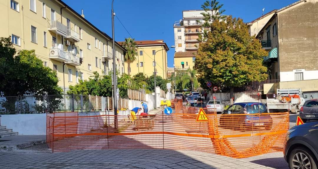 Marciapiedi di via Chili. Lavori ad Agropoli