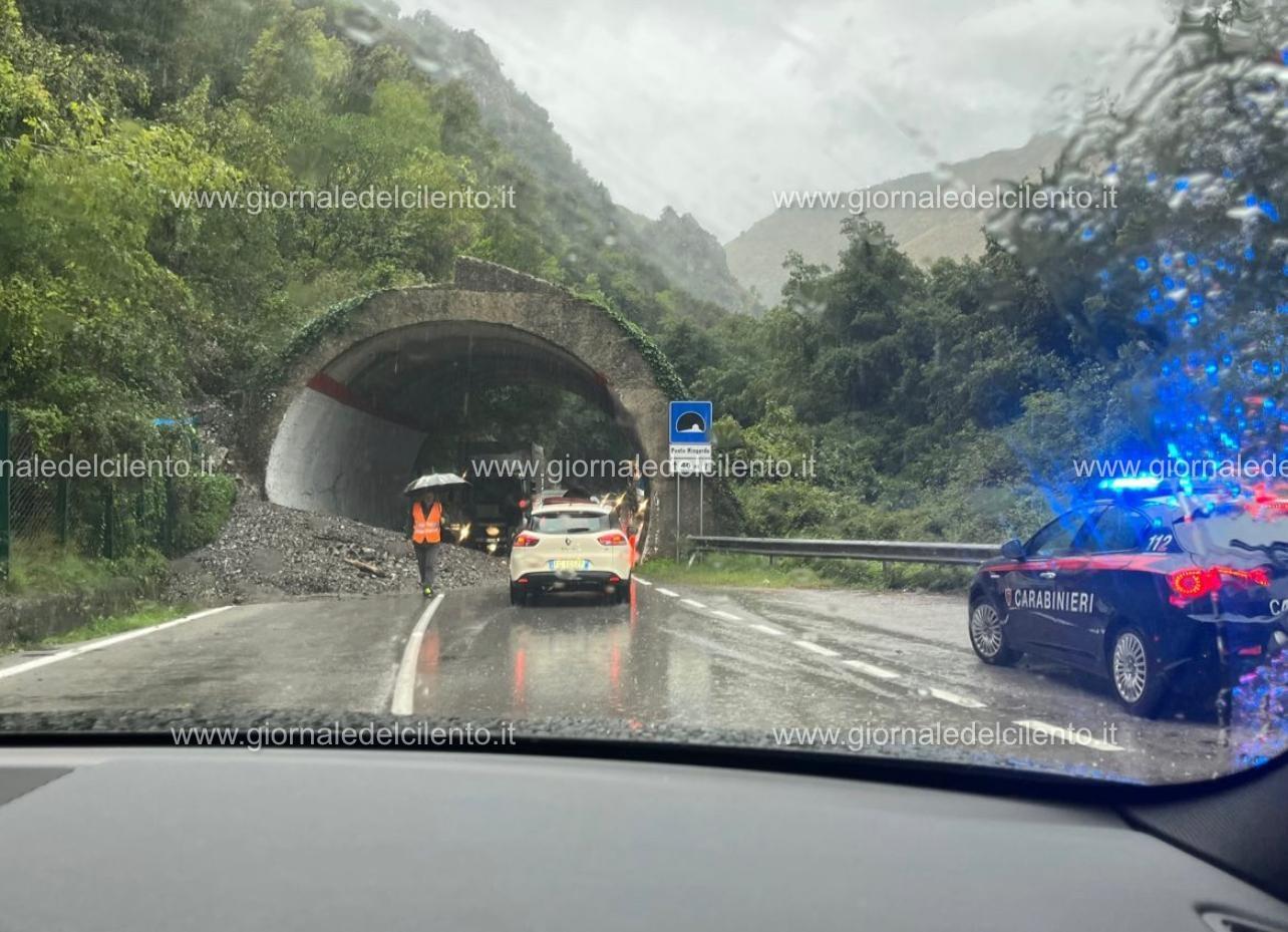 Alluvione Cilento, Rescigno si associa a Pierro: «De Luca dichiari stato emergenza»