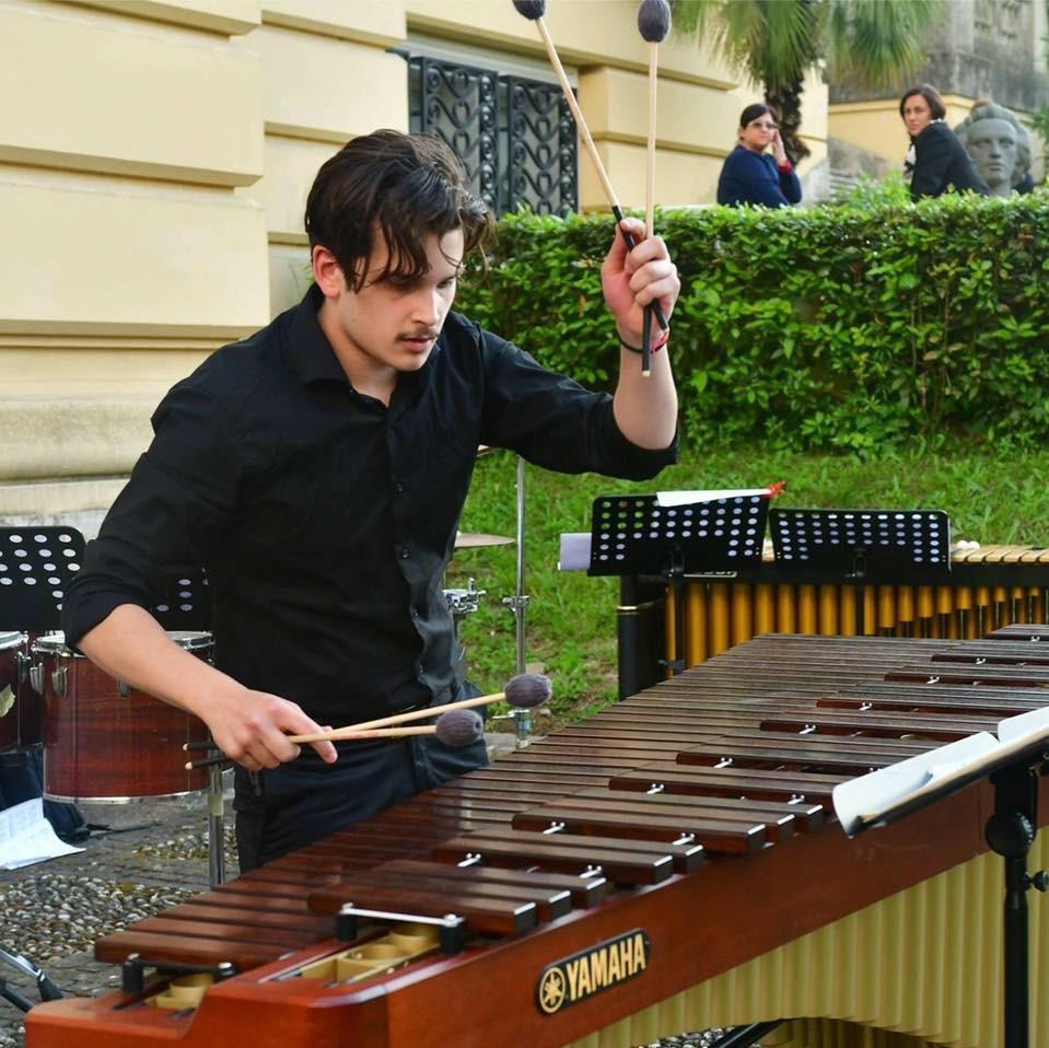 Alessio Cavaliere, musicista di Polla vince il Reate festival per la sezione percussione