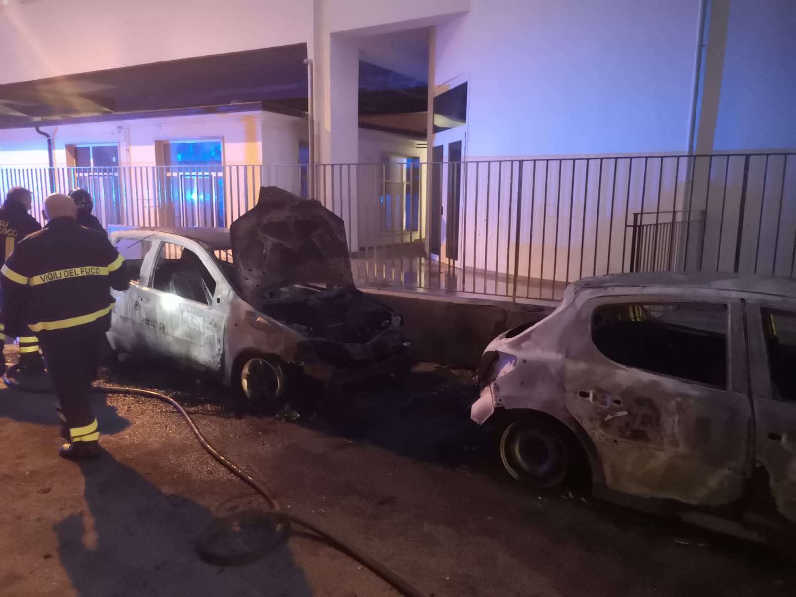 Sapri, svolta indagini auto incendiate: rogo è doloso