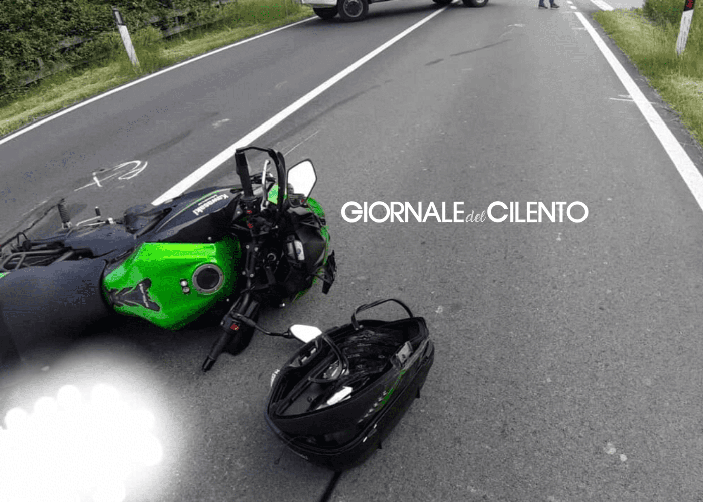 Cilento, si schianta con la moto: 50enne in codice rosso