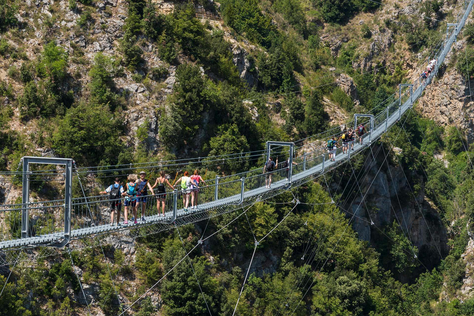 Camerota, presto un ponte tibetano sospeso tra le montagne e il mare