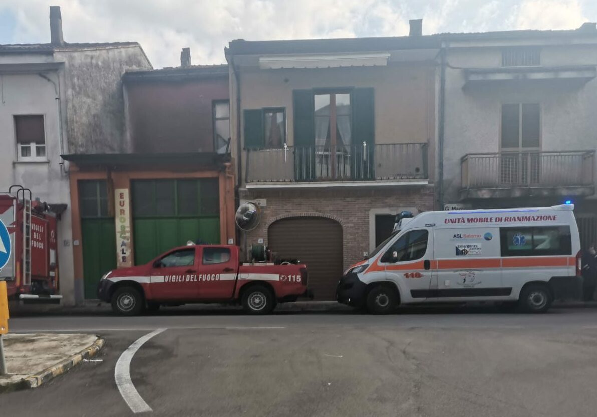 Sant’Arsenio, anziani trovati esanimi in casa: il marito non ce l’ha fatta