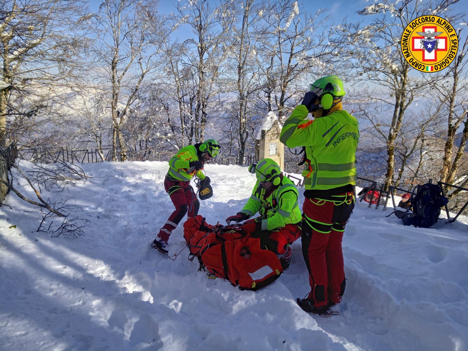 Monte Gelbison, 65enne accusa malore: salvata in elicottero