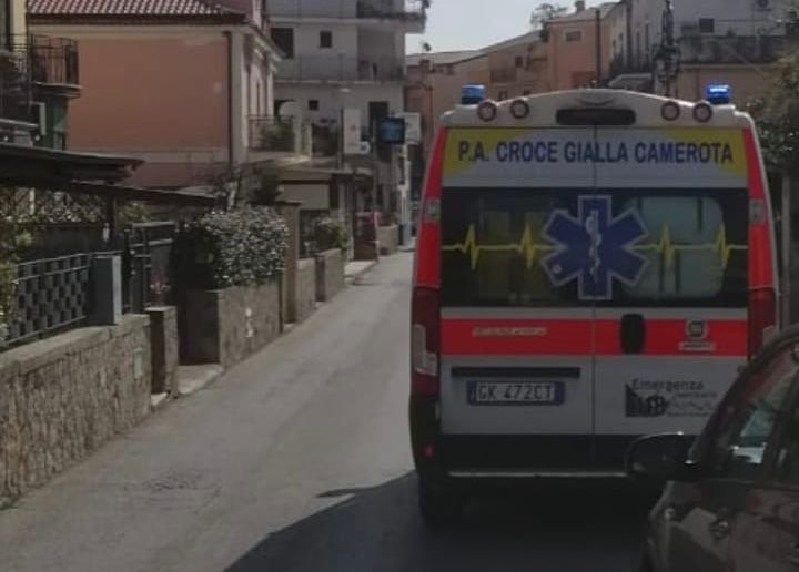 Camerota, 87enne in arresto cardiaco: salvato dalla Croce Gialla