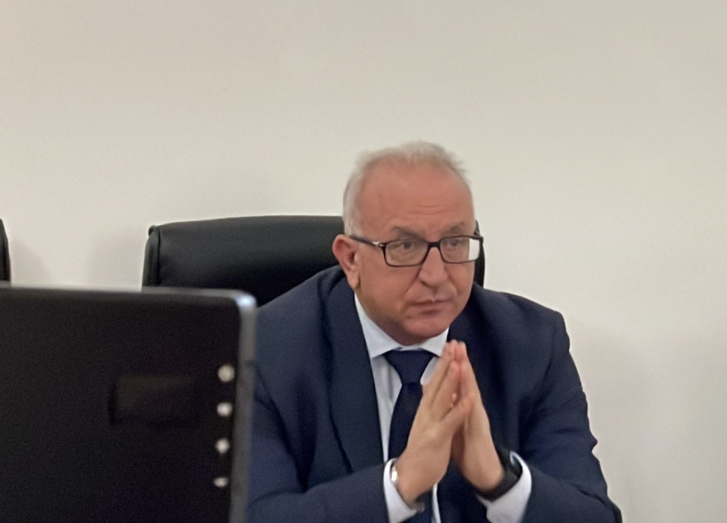 Laurino, arriva l’appello del sindaco: «Auto sospette, informate subito le forze dell’ordine»