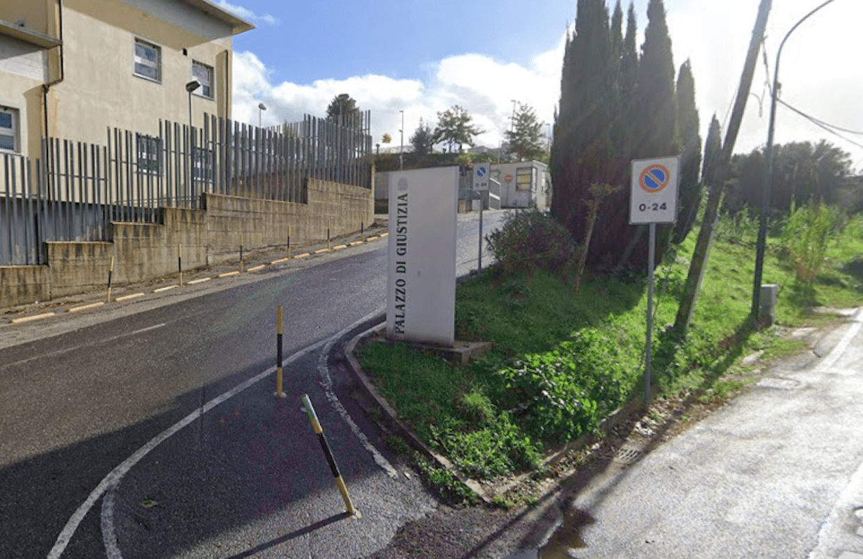 Chiusura parcheggio tribunale Vallo della Lucania: «Penalizzati cittadini e disabili»