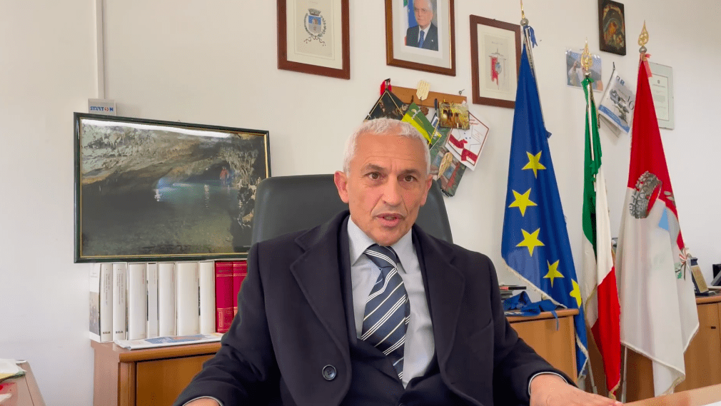 Auletta, il «monologo» del sindaco Pessolano. Attacchi a Mida con vista sulle Regionali