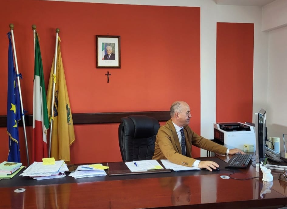 Agropoli, sindaco: «Smentisco voci sulle mie dimissioni, mio ruolo è guadagnato sul campo»