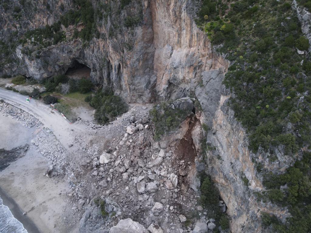 Ambiente, da Scotto-Di Biase interrogazione su «danni» al costone roccioso del Mingardo