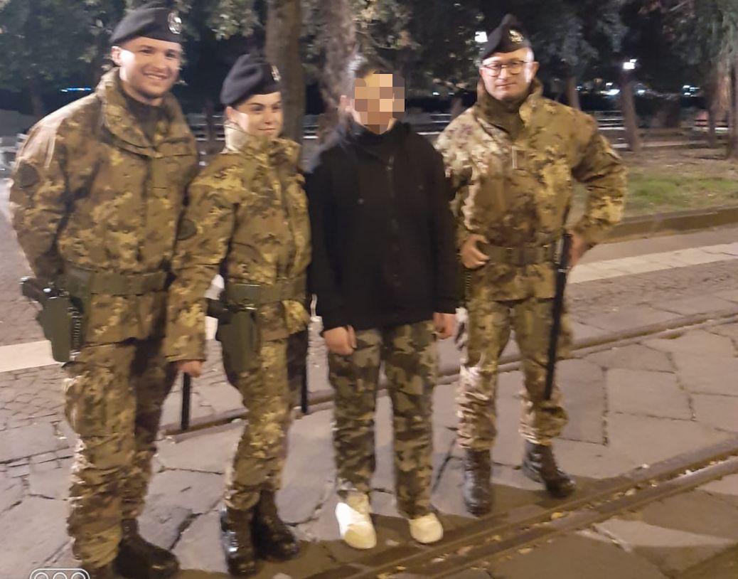 Si allontana da casa, scattano le ricerche: 12enne ritrovata dai militari dell’esercito italiano