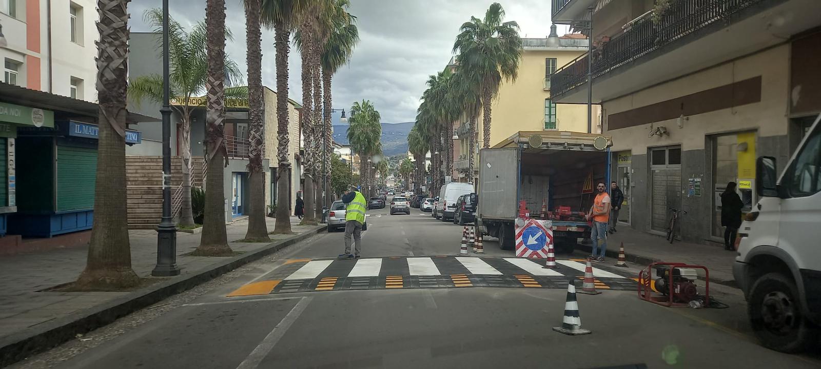 Sicurezza stradale, ad Agropoli ecco le strisce pedonali rialzate