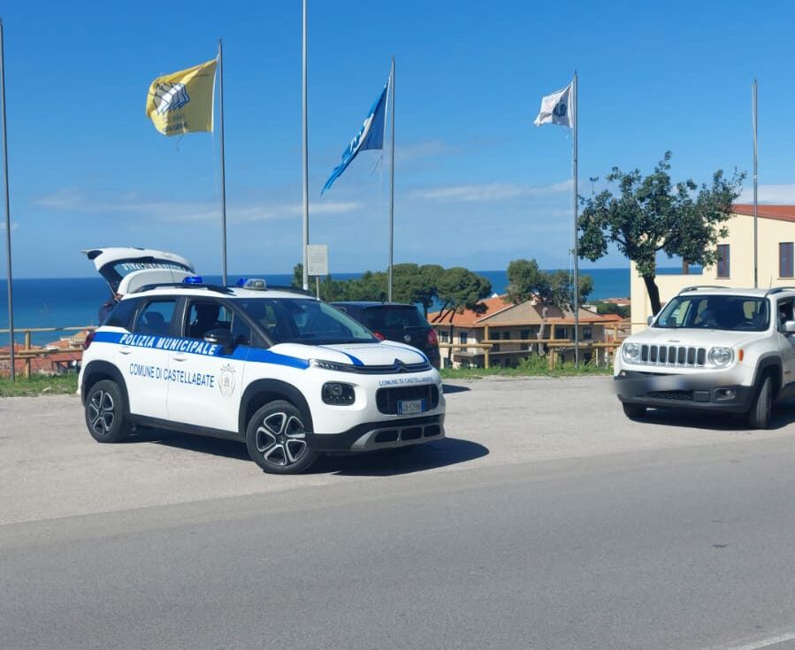 Castellabate, auto sequestrata e sanzioni: intensificati i controlli dalla polizia locale