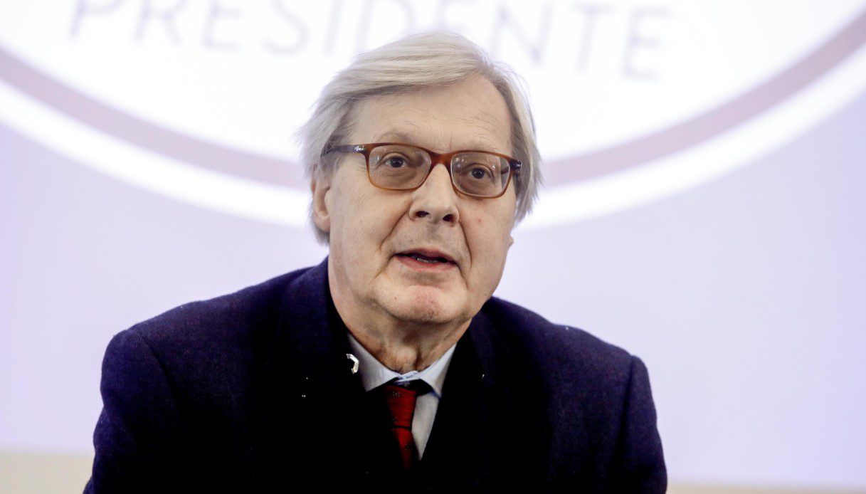 Vittorio Sgarbi in visita al Museo Logos di Vibonati