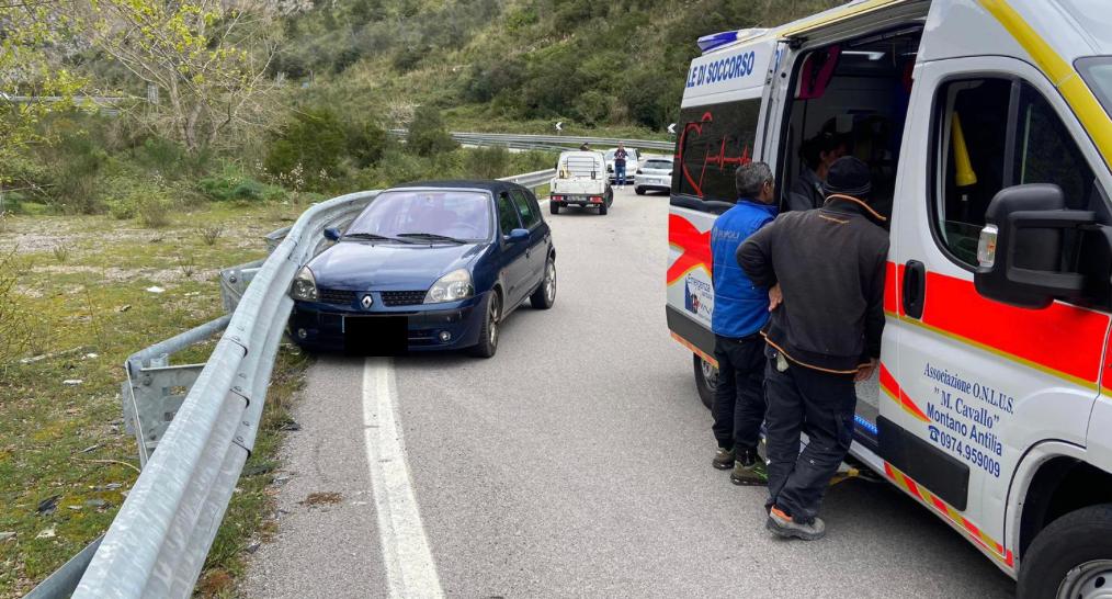 Incidente sulla strada Mingardina, due feriti lievi