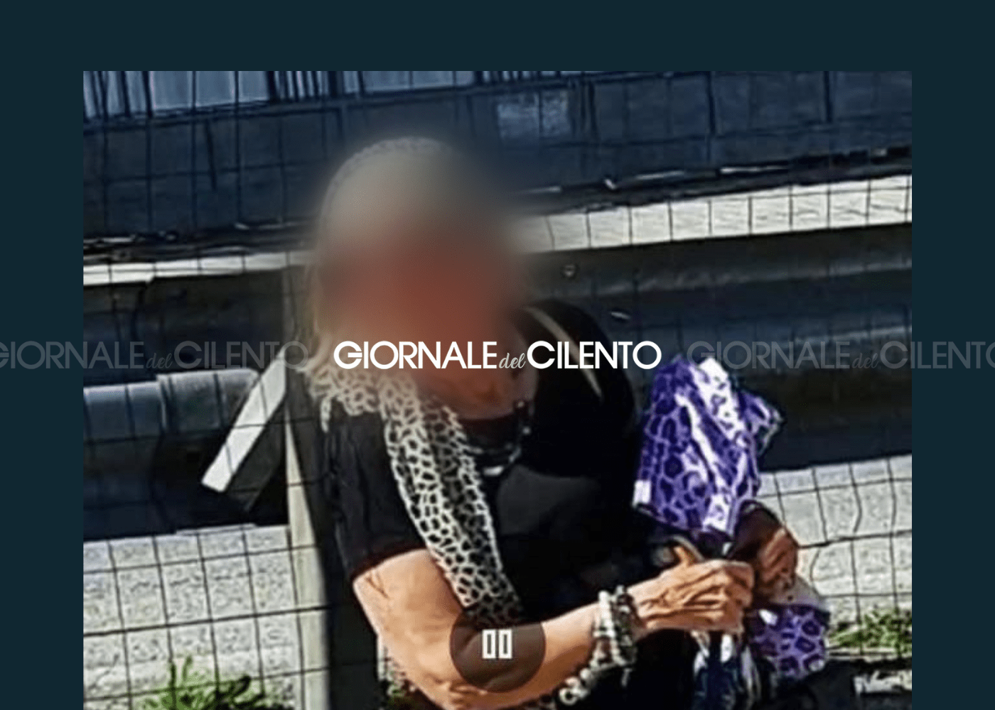 Cilento, l’appello dei cittadini: «Attenzione a questa donna». Intervengono carabinieri e ambulanza