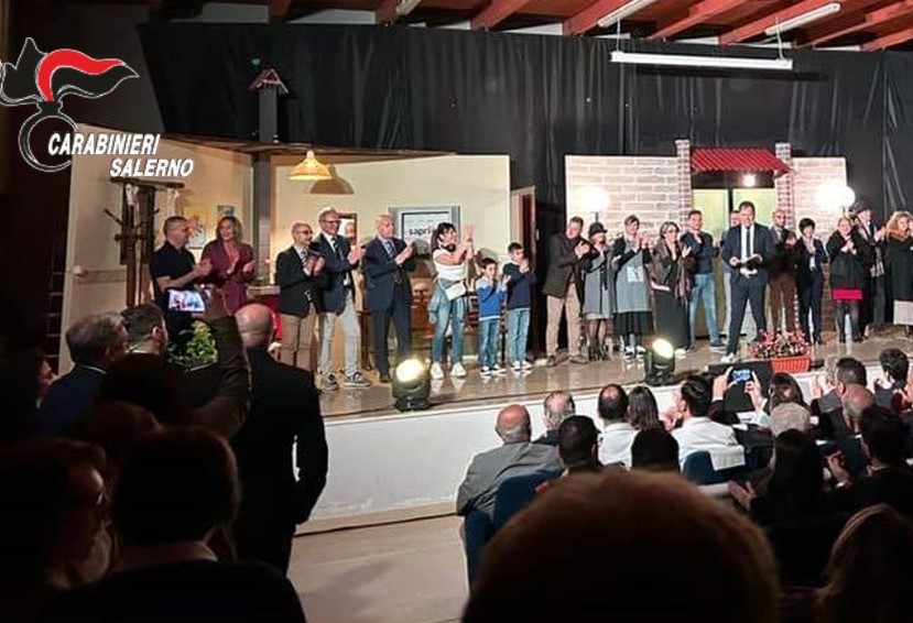 Sapri, grande successo per la commedia teatrale ‘Occhio alle truffe’