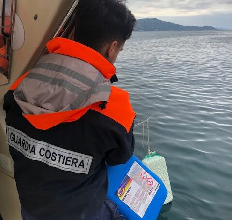 Sequestrati attrezzi da pesca illegali nell’area marina protetta di Santa Maria di Castellabate
