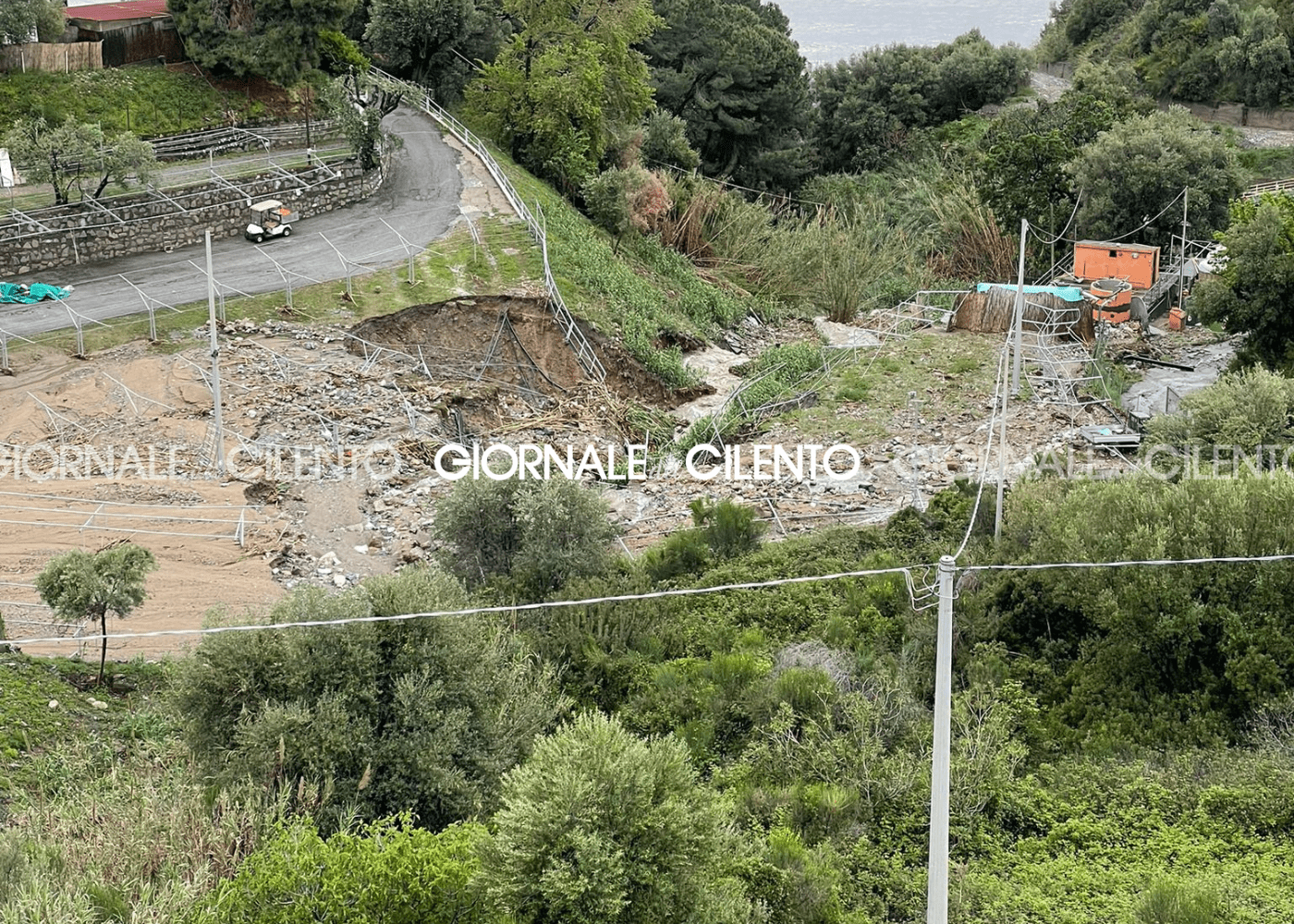 Cilento, dopo il maltempo la conta dei danni: strade chiuse, frane e smottamenti