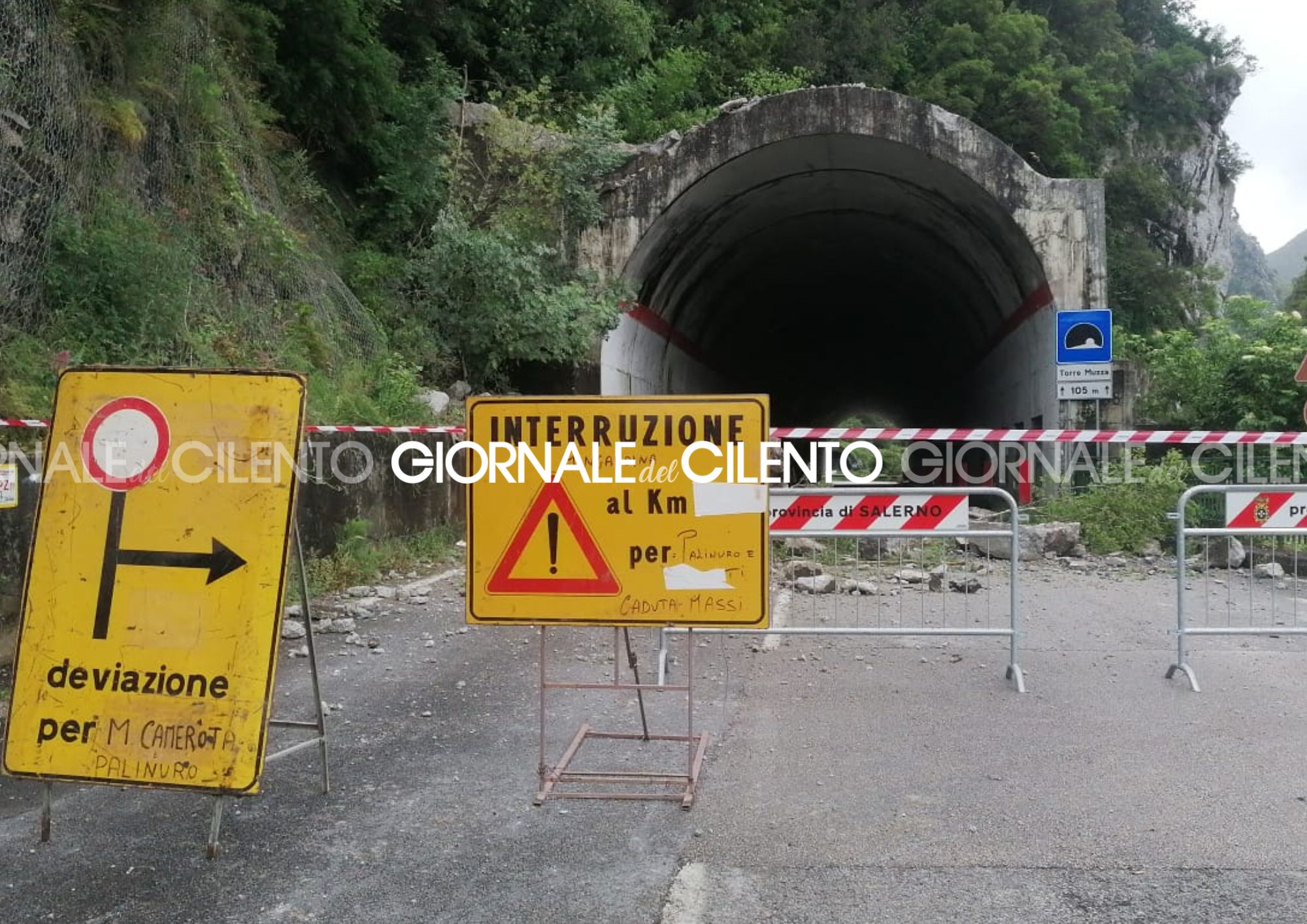 Masso precipita sulla Mingardina, strada chiusa al traffico. Via al tavolo istituzionale