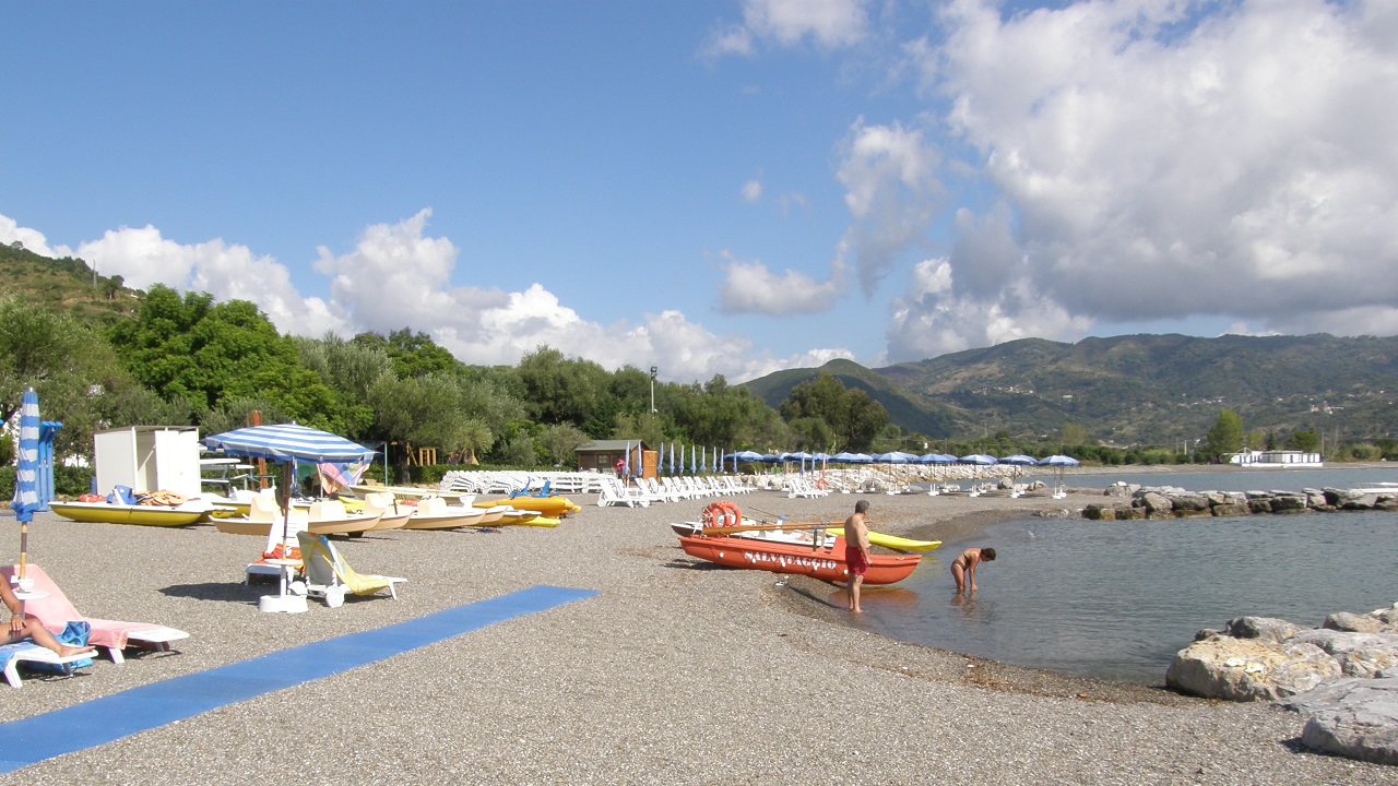 Santa Marina, ripartono il campo estivo e l’accesso spiaggia per disabili sulla costa di Policastro