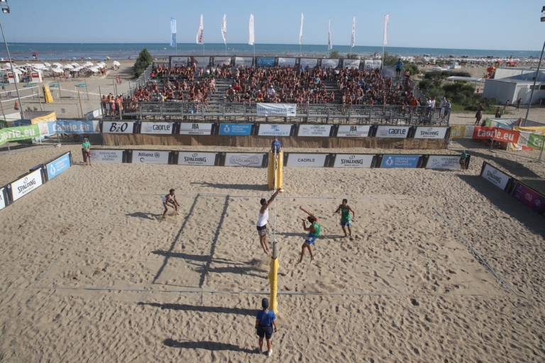 Beach volley, nuoto e subacquea: un’estate all’insegna dello sport a Palinuro