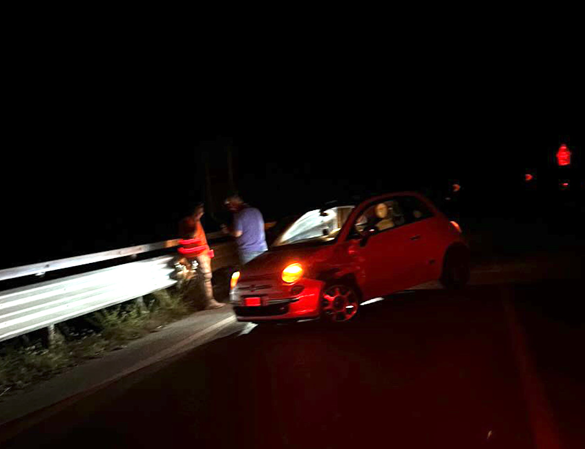 Incidente nella notte lungo la Mingardina: coinvolta una Fiat 500
