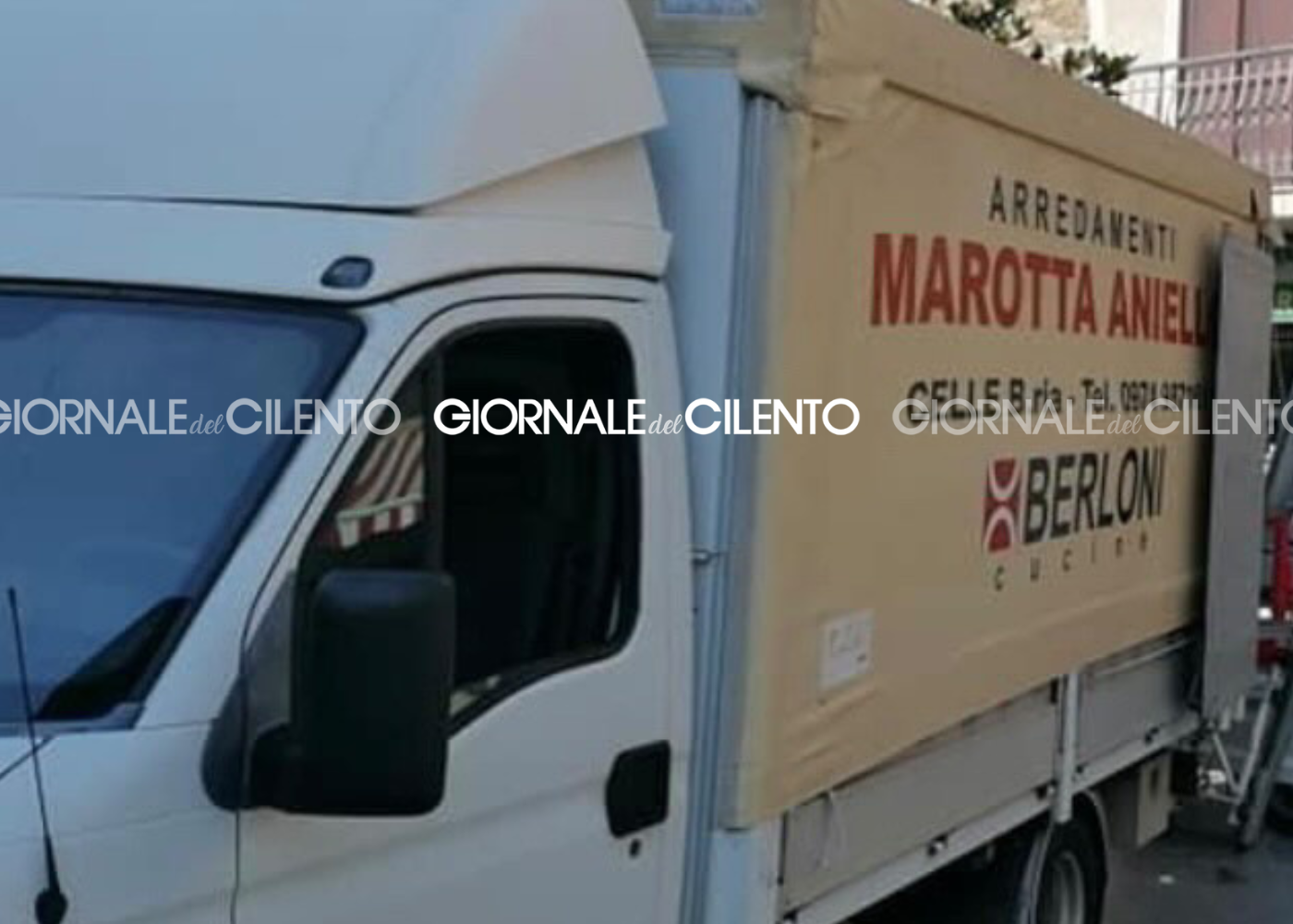 Celle di Bulgheria, ladri rubano camion negozio arredamenti: mezzo e merce recuperata ad Agropoli