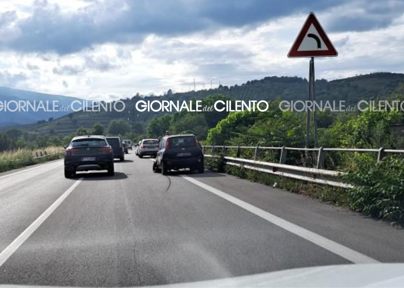 Incidente tra Vallo della Lucania e Vallo Scalo, due veicoli coinvolti
