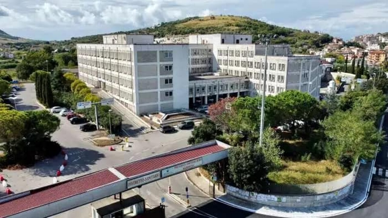 Ospedale di Agropoli, Vietri: «De Luca e Alfieri dovevano riaprirlo, è poco più che un’infermeria»