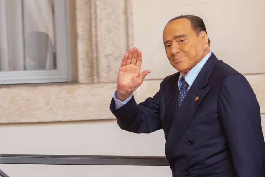 A Roscigno presto un’area comunale sarà intitolata alla memoria di Silvio Berlusconi