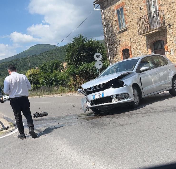 Incidente a Vallo della Lucania, migliorano le condizioni delle persone coinvolte