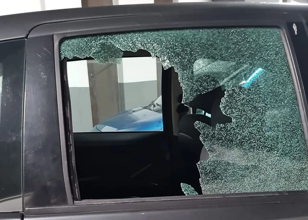 Villammare, bimbo resta chiuso in auto: carabinieri sfondano il vetro e lo salvano